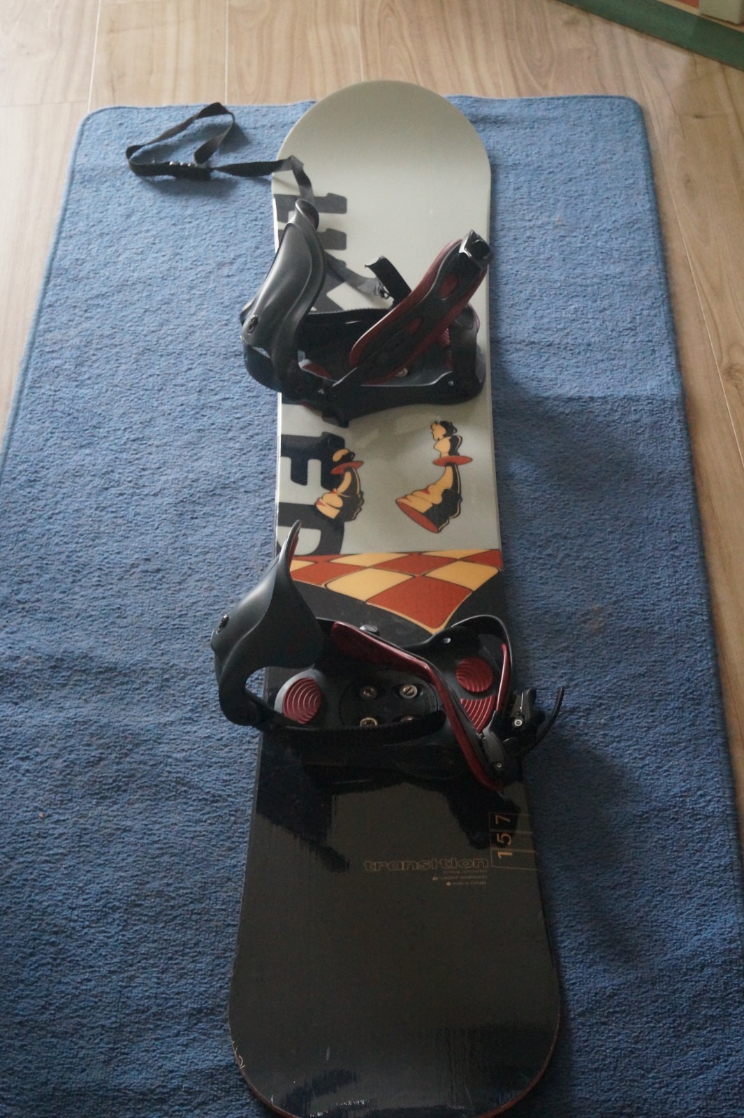 Snowboard mit Bindung 157 selten Benutzt