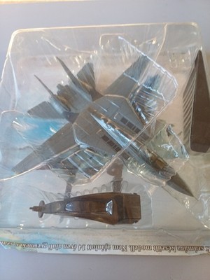 Amercom Diecast Model Aircraft 1:100 Grumman F14A Tomcat US Navy Top Gun
