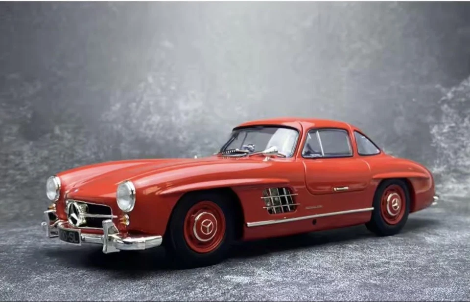 Minichamps 1/18 Mercedes-benz 300sl Diecast Model Car Collectible Replica - Image 4 of 4