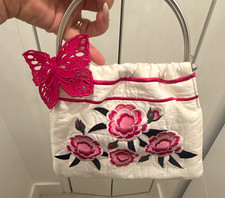 White Floral Embroidered Lace Kiss Lock Small Top Handle Bag w/ Butterfly