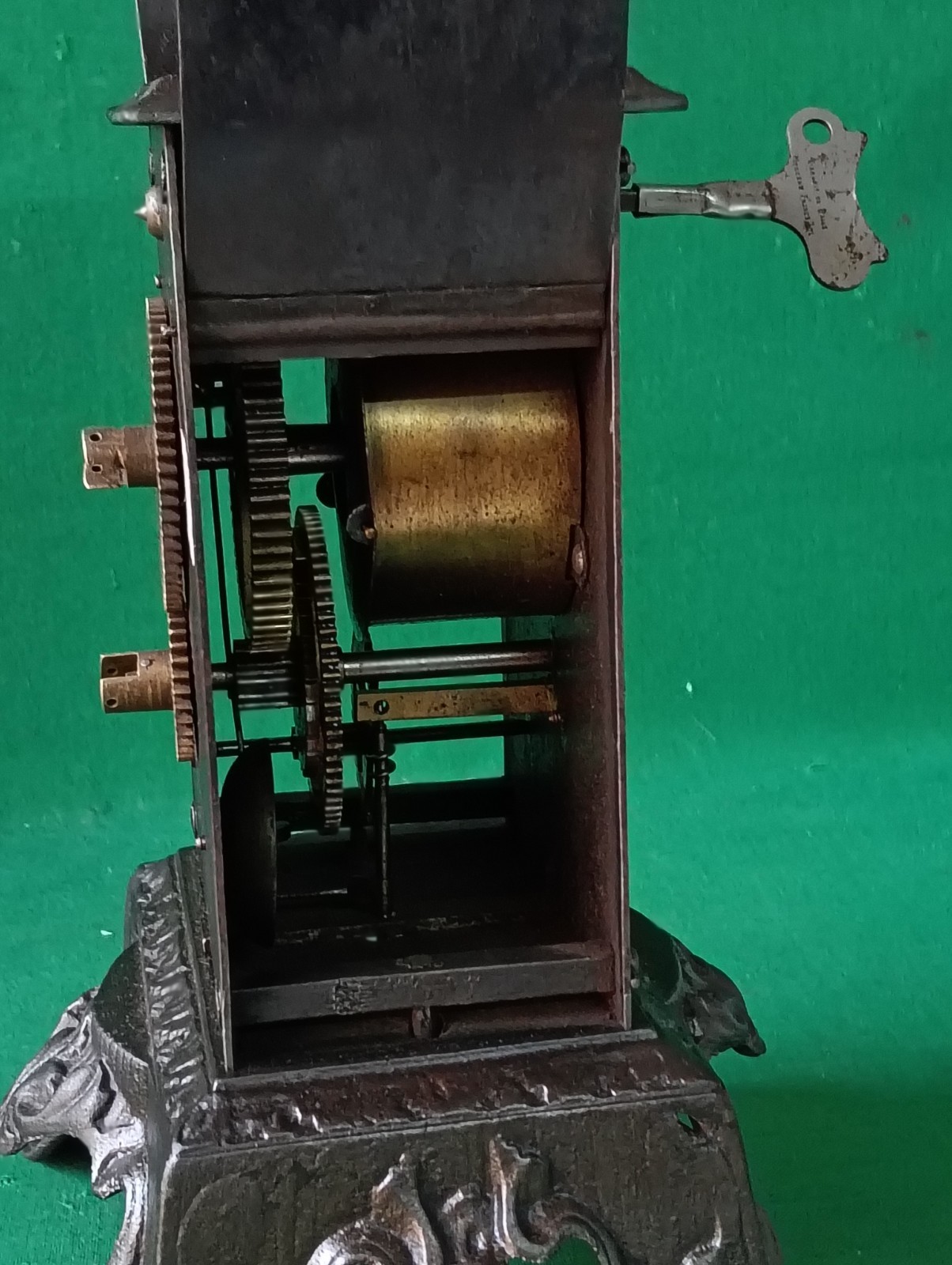 ANTIQUE WORKING HAND WINDING MECHANICAL CRANK ROASTER. CW22