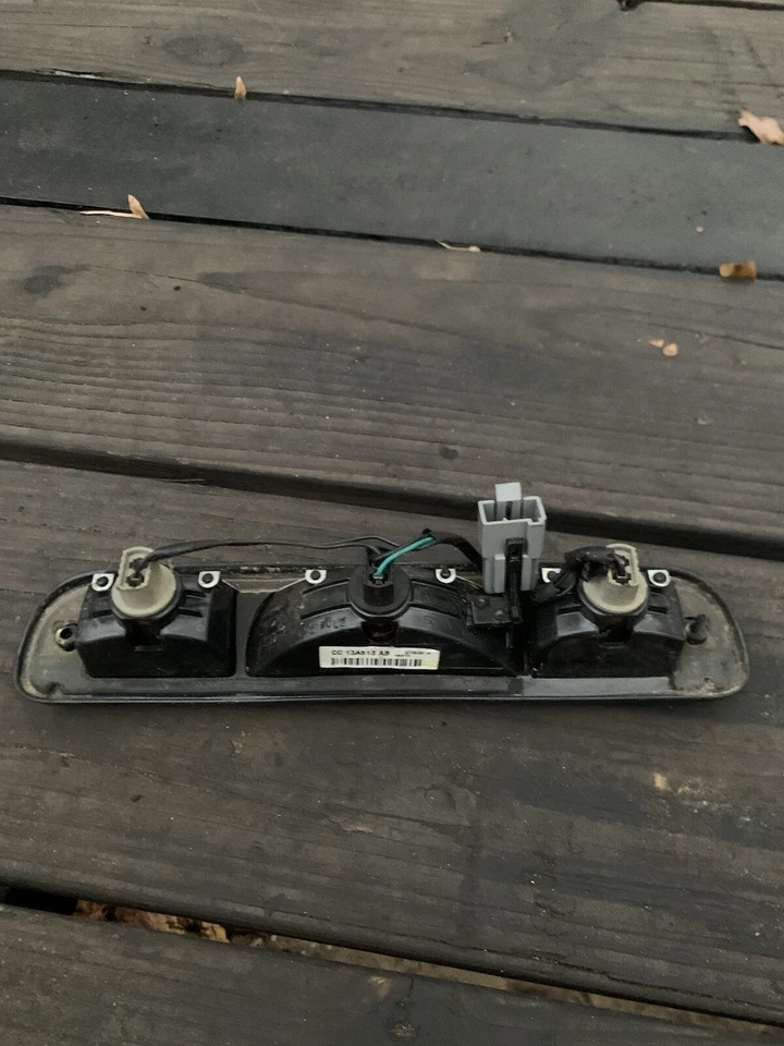 Ford F-250 F-350 Super Duty 2008-2016 ahumado CC34 13A613 AB TERCERA LUZ DE FRENO FABRICANTE DE EQUIPOS ORIGINALES Foto 4 de 4