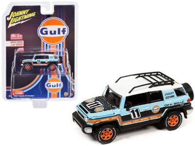 2007 TOYOTA FJ CRUISER #11 ''GULF OIL'' 1/64 DIECAST BY JOHNNY LIGHTNING JLCP7415