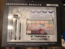 The Beauty Bar FX Total Eye Makeup Kit w/ Accessories for Professional Results