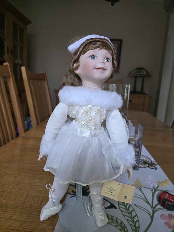 My Little Ballerina Ashton Drake Galleries Porcelain Doll 16 Inch 76991-HT  1994