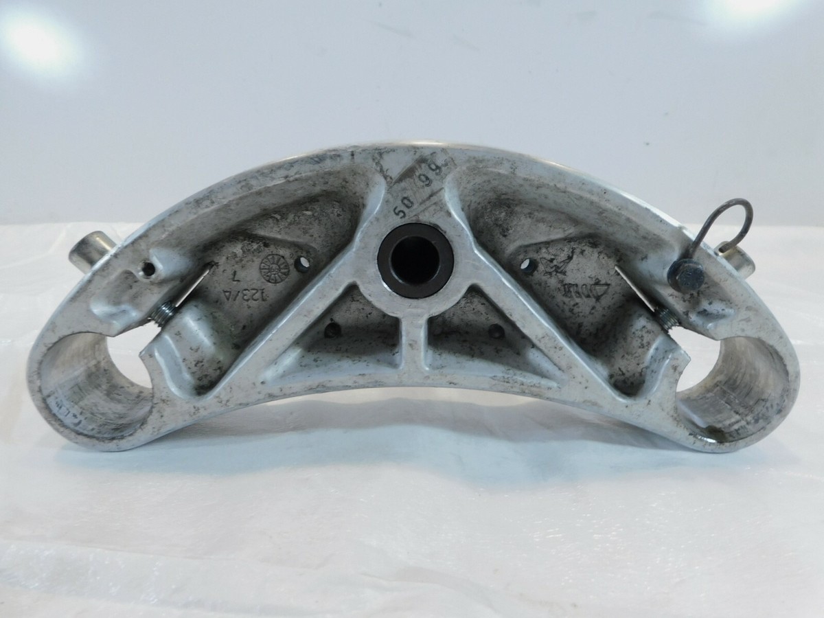 99 00 Victory Standard V92 Cruiser Upper & Lower Front Fork Triple