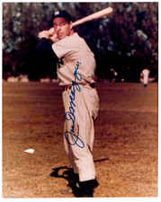 Joe DiMaggio Signed 8 x 10 Photo / Autographed MLB Baseball HOF / Yankees