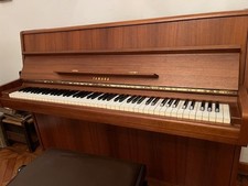 pianoforte verticale yamaha