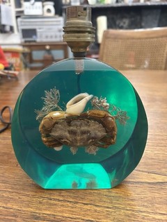 Vintage Sealife Lucite Lamp Base 1960s 1970s seashore crabs starfish WORKING