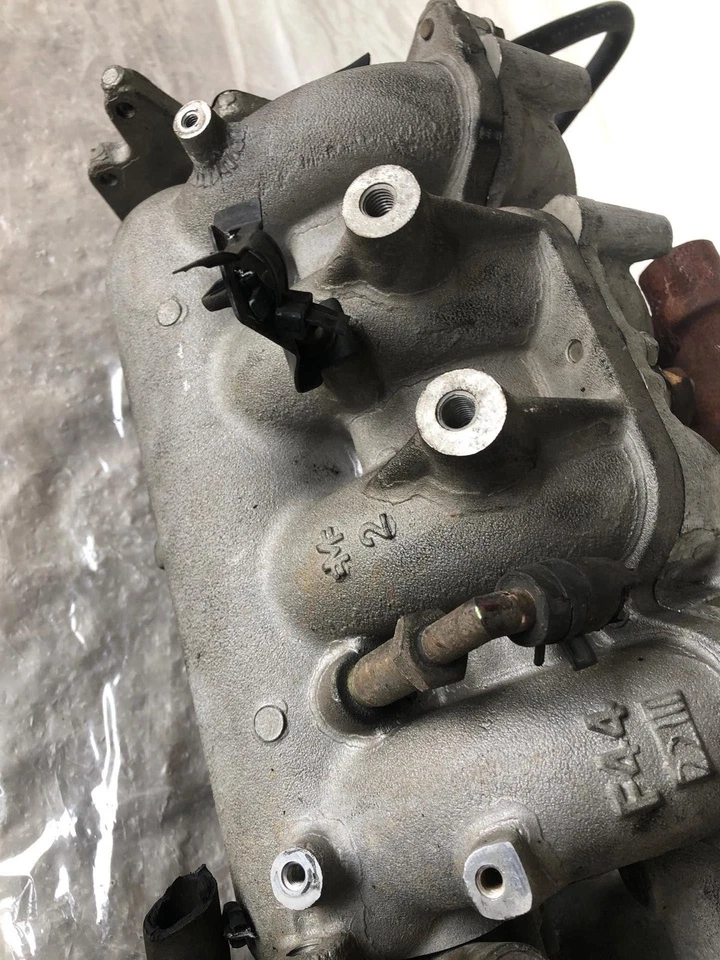 Nissan Altima GLE 1999 motor automático tracción delantera colector de admisión 2,4 L 4 cilindros Foto 4 de 4