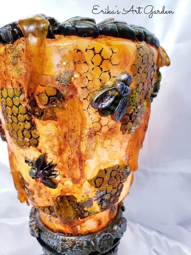 Honey Bee Lamp - Picture 3 of 11
