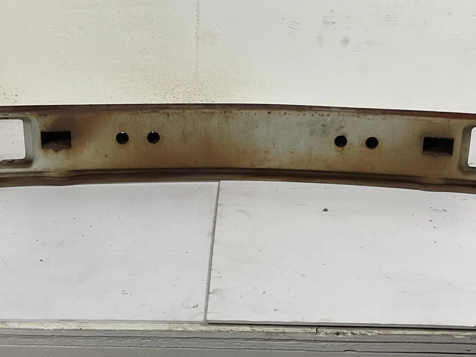 Усилитель кронштейна переднего бампера 1975-1976 Porsche 914 914503311 - Изображение 4 из 4