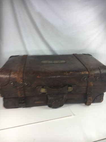 Antique Full Leather Travel Trunk by John Pound & Co. Makers of London - Picture 3 of 12
