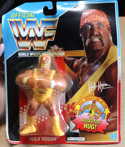 NEW VINTAGE 1990 HASBRO WWF HULK HOGAN WRESTLING A...