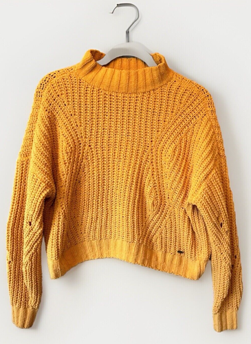 Hollistor Crop Sweater Size Small Butter Yellow Chunky Knit Cozycore