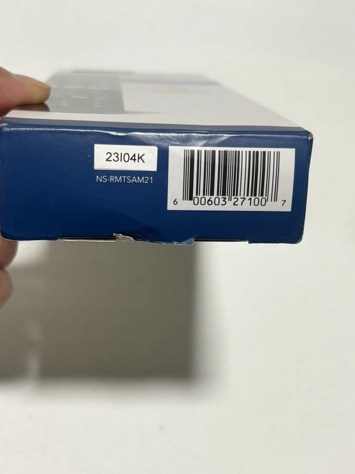 Insignia Replacement Remote for Samsung TVs NS-RMTSAM21 - Image 3 of 3