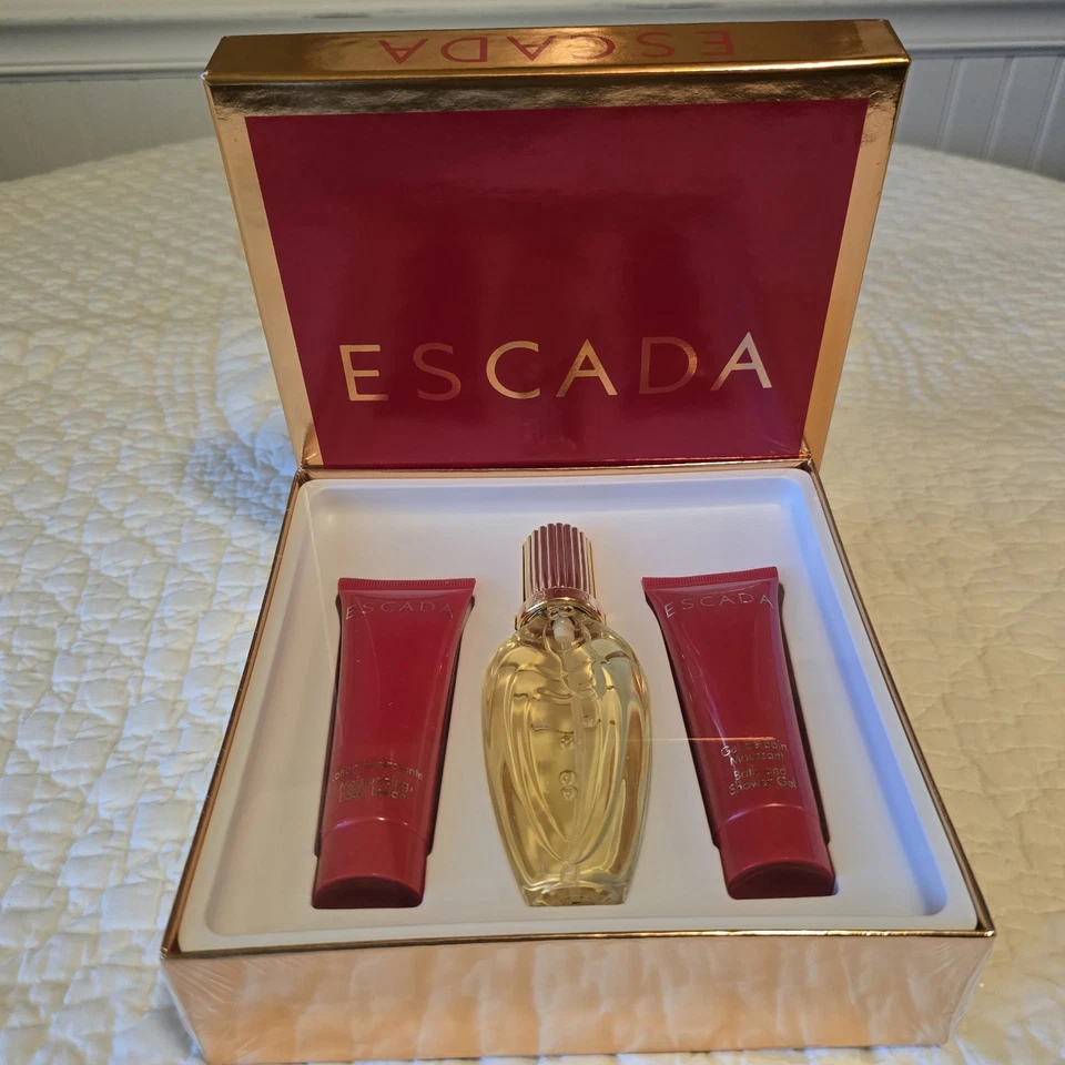 SET DE REGALO PERFUME ESCADA 3 piezas para mujer - SELLADO Foto 2 de 4