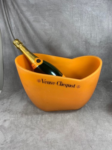 Seau à champagne Veuve Clicquot Ponsardin en plastique moulé orange