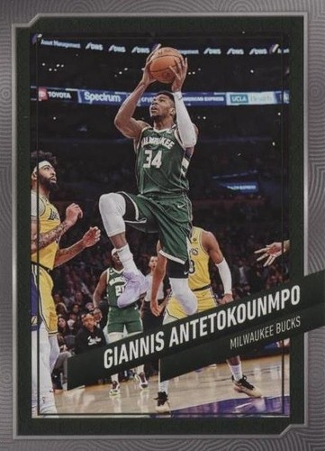Giannis Antetokounmpo 2023-24 Optic Silver Holo Prizm Winner Stays