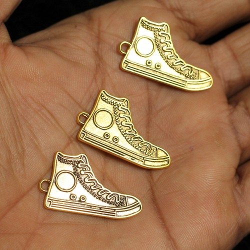 30x17x1.5mm Tibetan Alloy Shoes, Charms Antique Golden - Picture 2 of 9