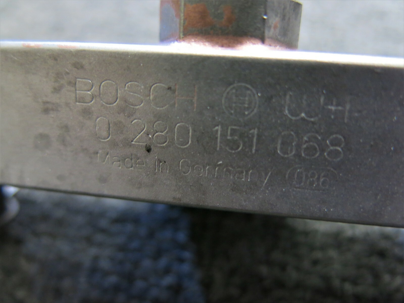 Ferrari 360 Fuel Rail BOSCH 0280151068