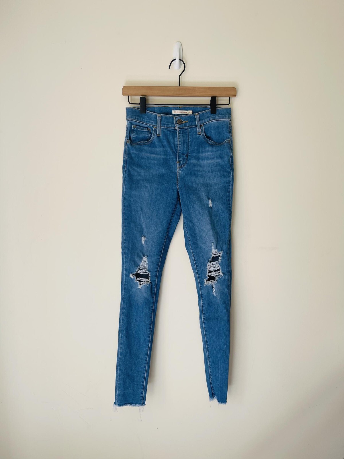 720 levi's high rise super skinny