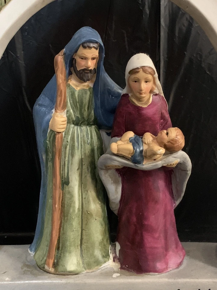 РОЖДЕСТВЕНСКИЙ НАБОР Иосиф и Мария держат младенца Иисуса в оригинальной коробке рождественский набор - Изображение 4 из 4