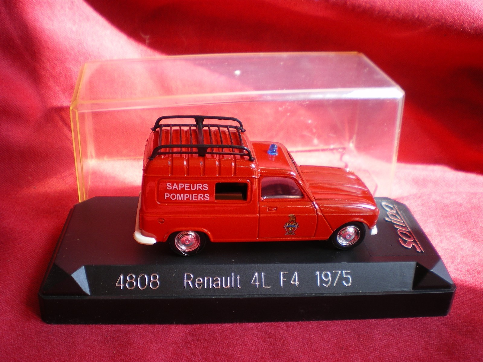 Solido - Échelle 1/18 - Renault CV Sauver OU Perir, 1954