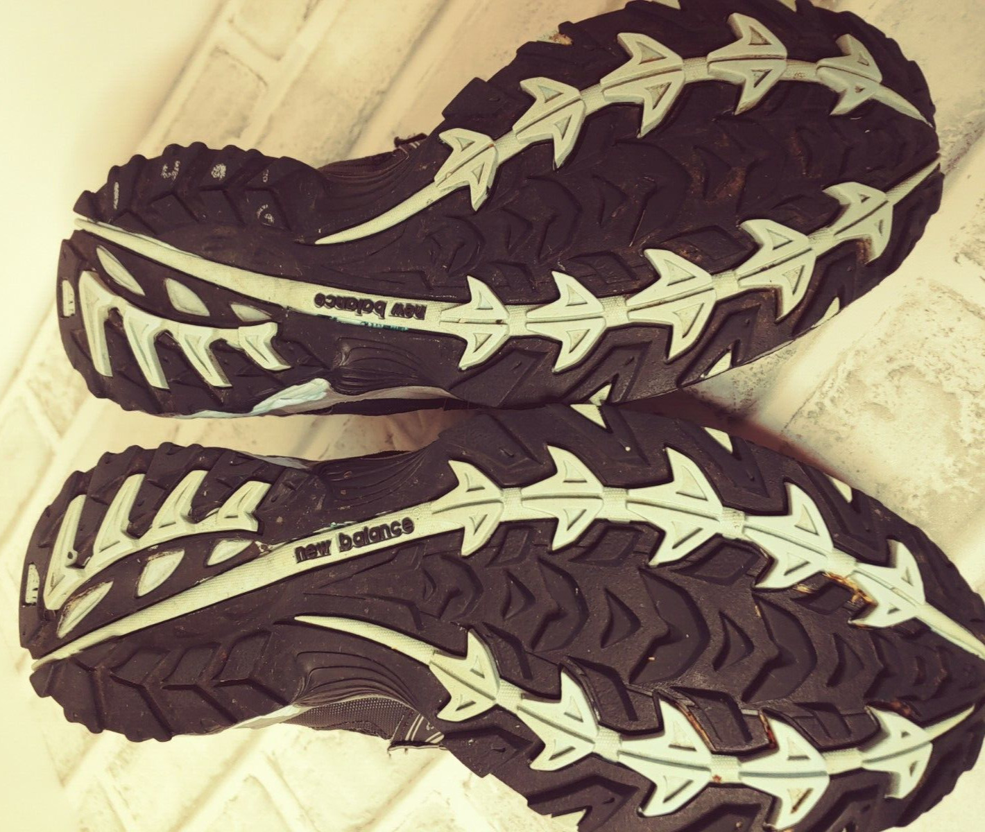 New Balance 572 All Terrain Trail Shoes Women’s Size 6.5B Youth 5