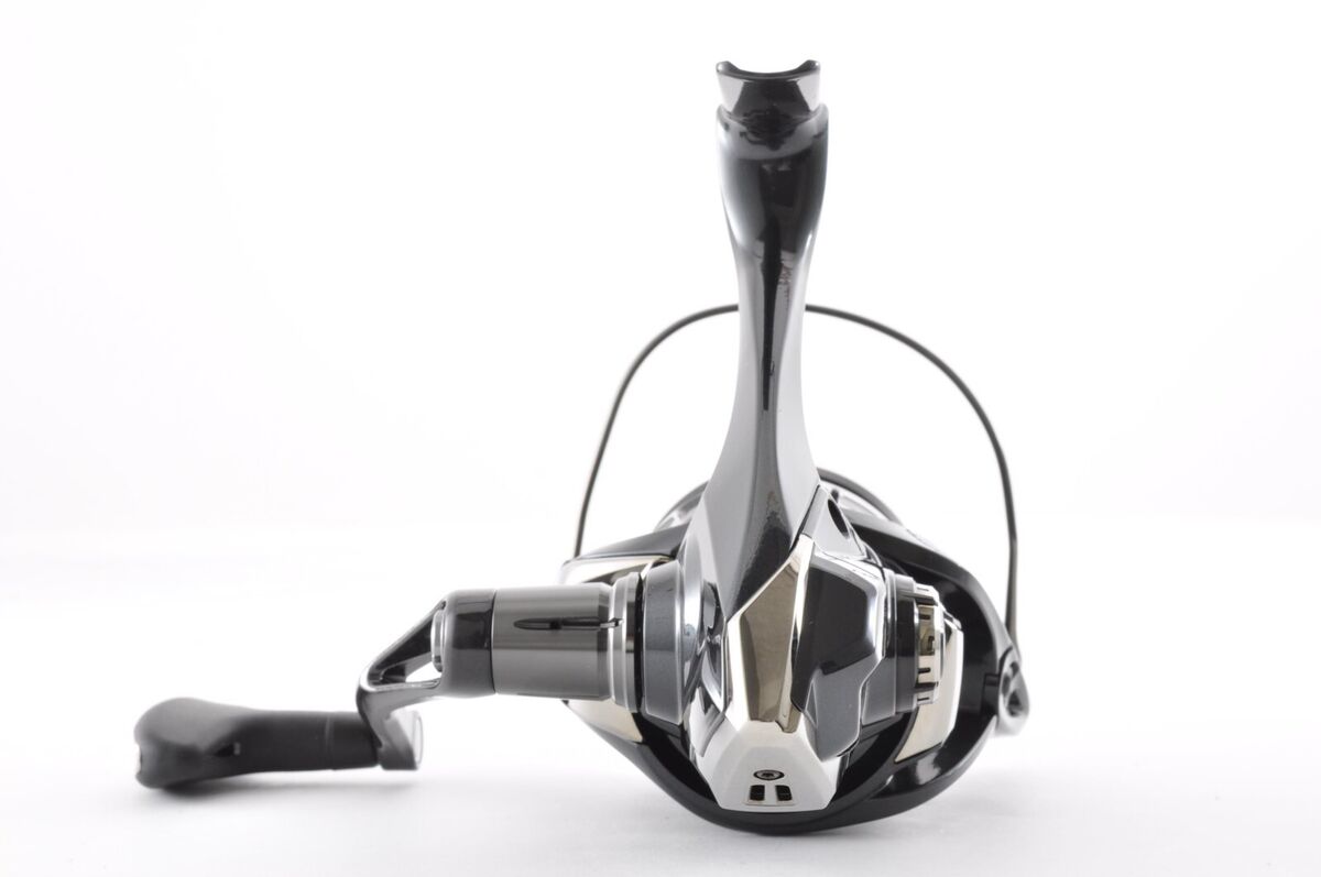 Shimano 19 Vanquish 4000XG Near Mint Fishing Spinning Reel Shimano 19 Vanquish 4000XG Near Mint Fishing Spinning Reel