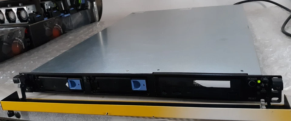 Kasenna Omnibase Media Server Intel Pentium4 Kensington 512MB RAM NO HDD w/ Cord - Image 3 of 4