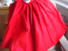 flair skirt w/adjustable closure red felt can be worn or used under tree 26