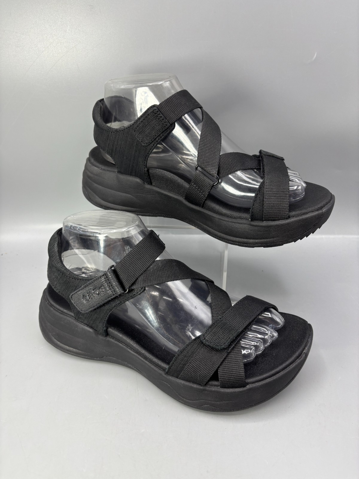 Taos Super Z Water-Friendly Sandal Womens 8 Black Leather Hook & Loop Open Toe
