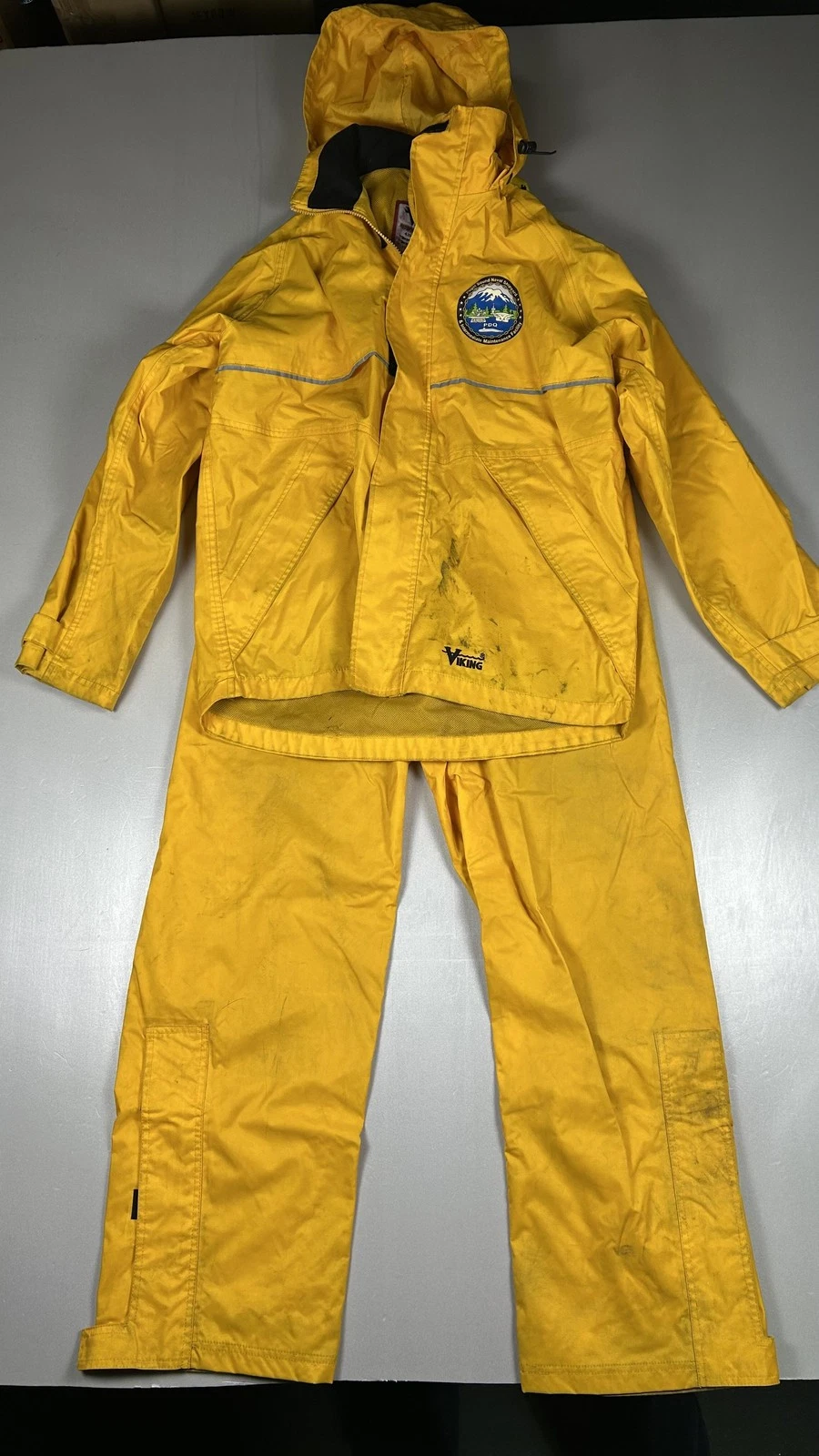 Viking Journeyman 4200 Jacket Mens Small Yellow Hooded Rain Bib Pants Set
Opens in a new window or t