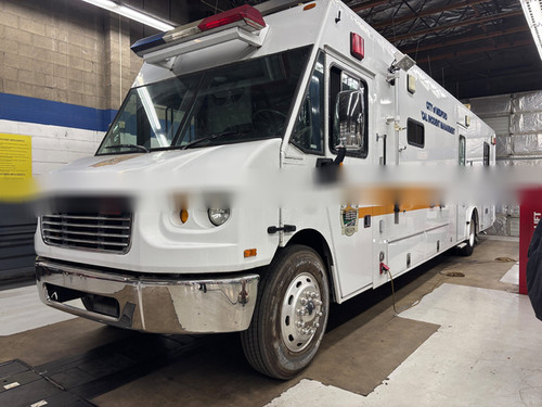 Mobile Command Center  7,000 MILES EMERGENCY RESPONSE, FIRE RESCUE, SWAT, POLICE