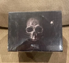 GAVIA Gothic Wall Decor - Skull Decor for Home - Halloween Wall Decor