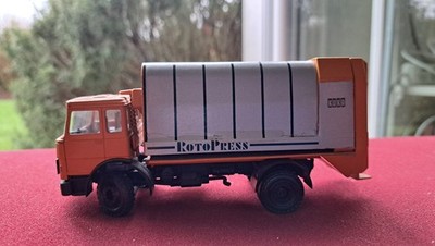 Müllwagen Kuka Magirus Deutz Rotopress 3033 M 1:50