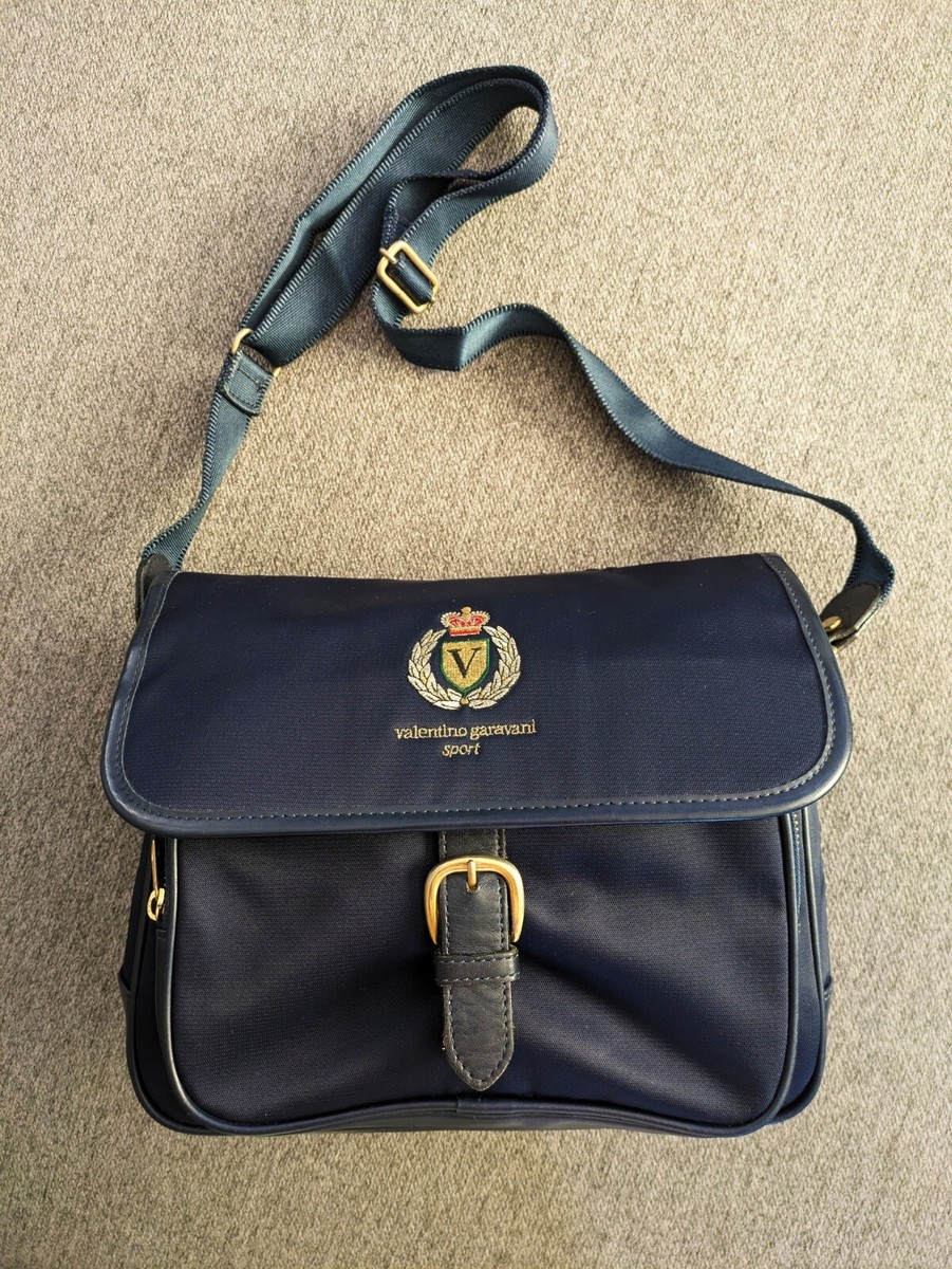 m*e様 valentino garavani 2way レザー メッセンジャー Vintage Valentino Garavani Messenger Bag Auth Navy Medium