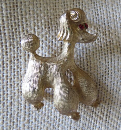 Vintage Poodle Dog Pin Broch Gold Tone Red Rhinestone Eyes