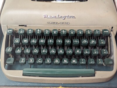 Vintage Remington Portable Travel Riter Typewriter W/ Case