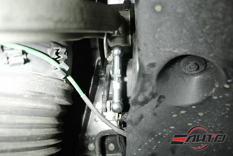 Kit de eslabones reductores MEGAN Air Ride *tamaño bola 10 mm* para Audi A8 S8 19-22 Foto 4 de 4