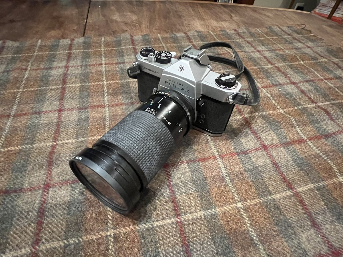 Honeywell Pentax Spotmatic 35mm Film Camera With TAMRON 1: 3.5-42