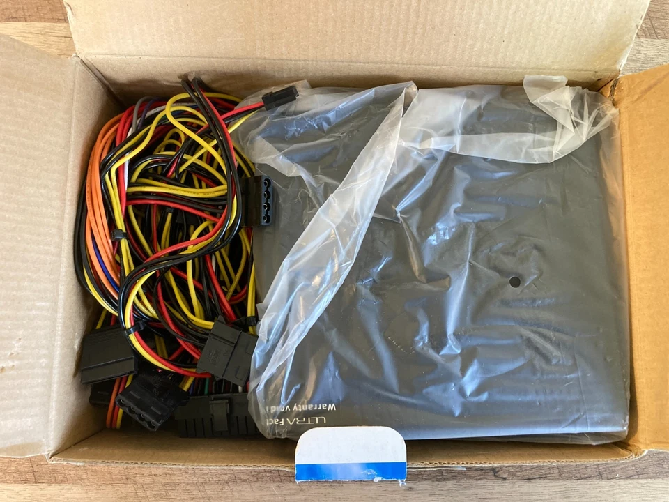 Ultra V Series ULT-31841 Power Supply 500W V550BK - Image 4 of 4