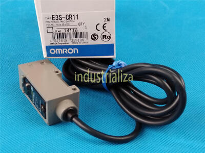 1PCS E3S-CR11 10-30VDC Omron Photoelectric Switch New