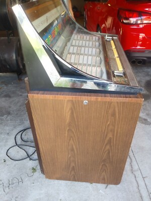 1961 SEEBURG STEREO LP CONSOLE 160 SELECTIONS JUKEBOX MODEL LPC