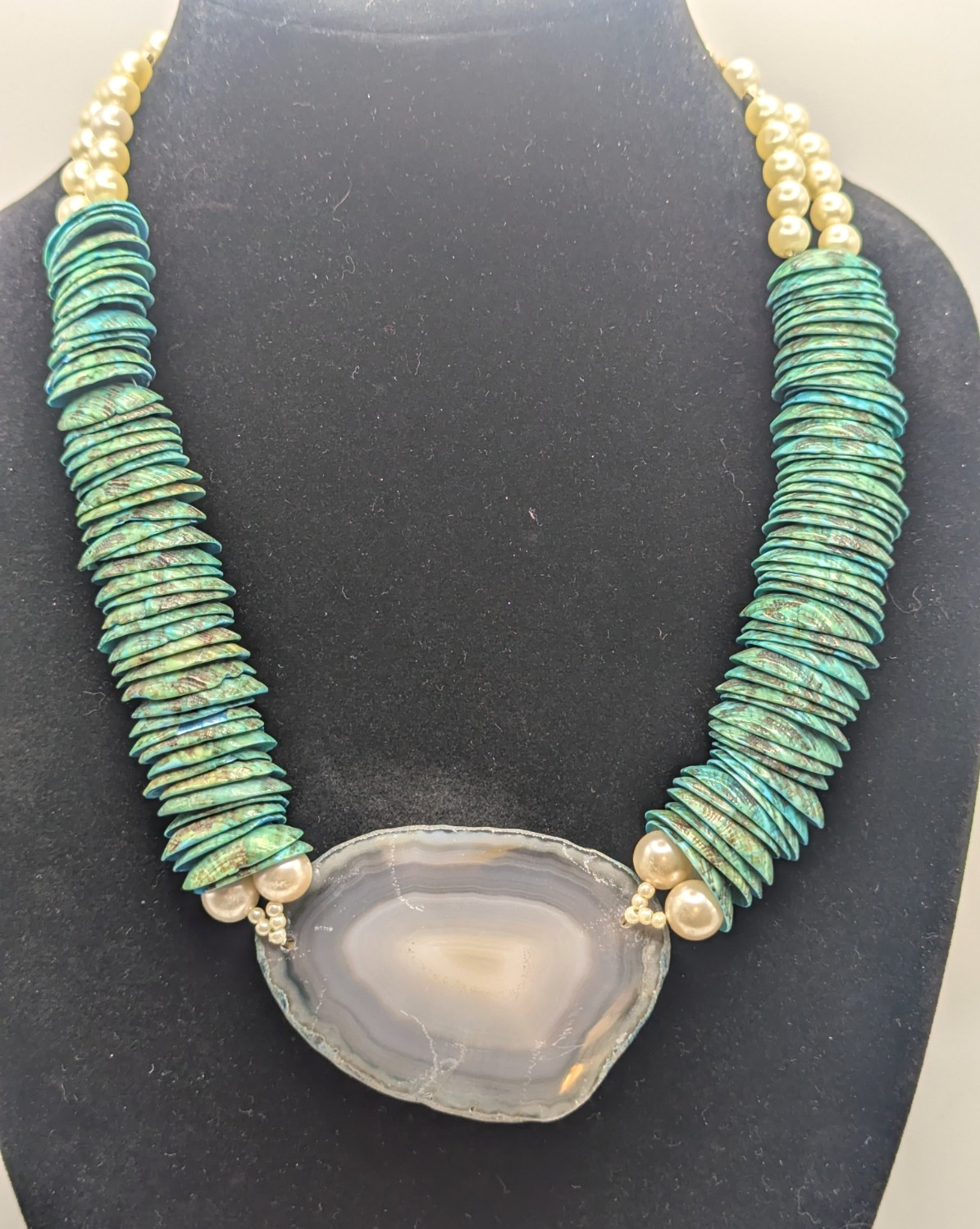 Painted Shell Disc Necklace Agate Slice Pendant E… - image 3