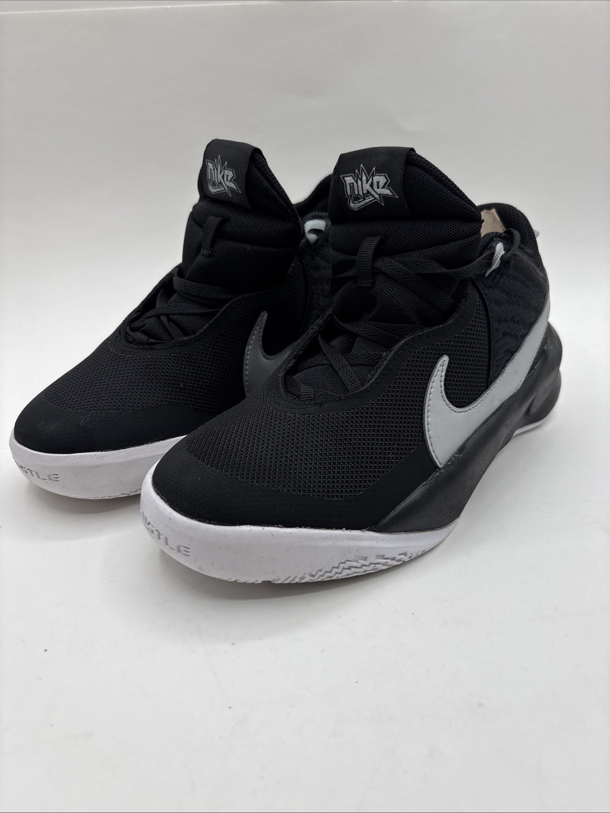 Cw6735-004 Black 5.5