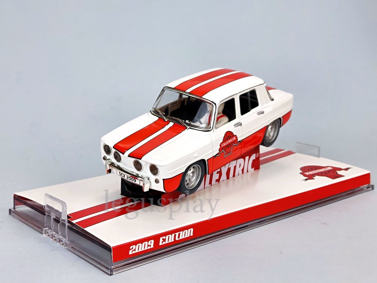 Slot Car Scalextric 6372 - Renault 8 