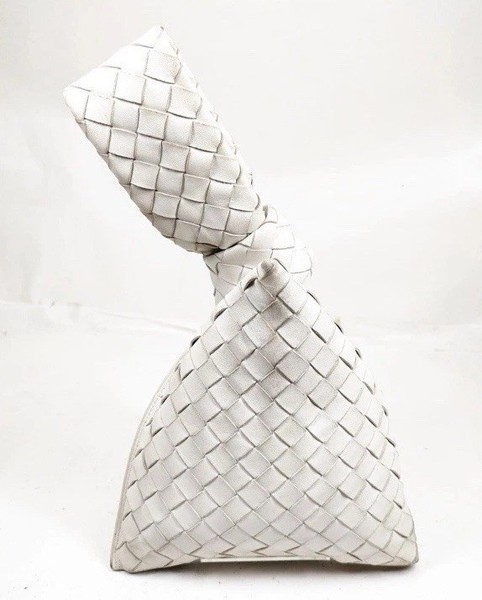 Bottega Veneta Intrecciato Chalk White Woven Leather Twist Bag Gold Zip