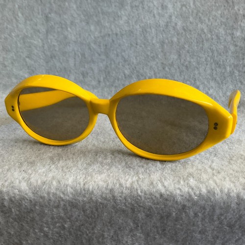 Original Vtg 60s Oval Rectangular Mod Sunglasses Retro MCM Yellow Made in Japan